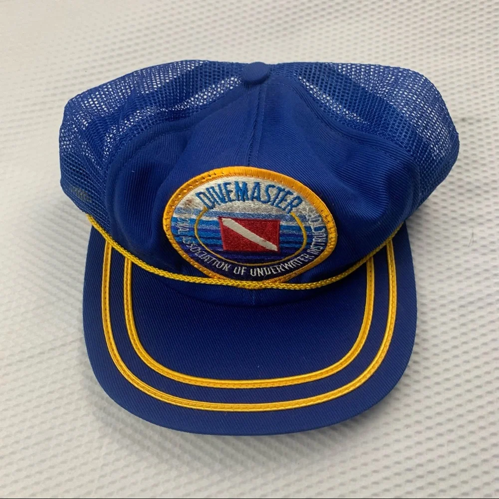 Vintage Dive master trucker hat